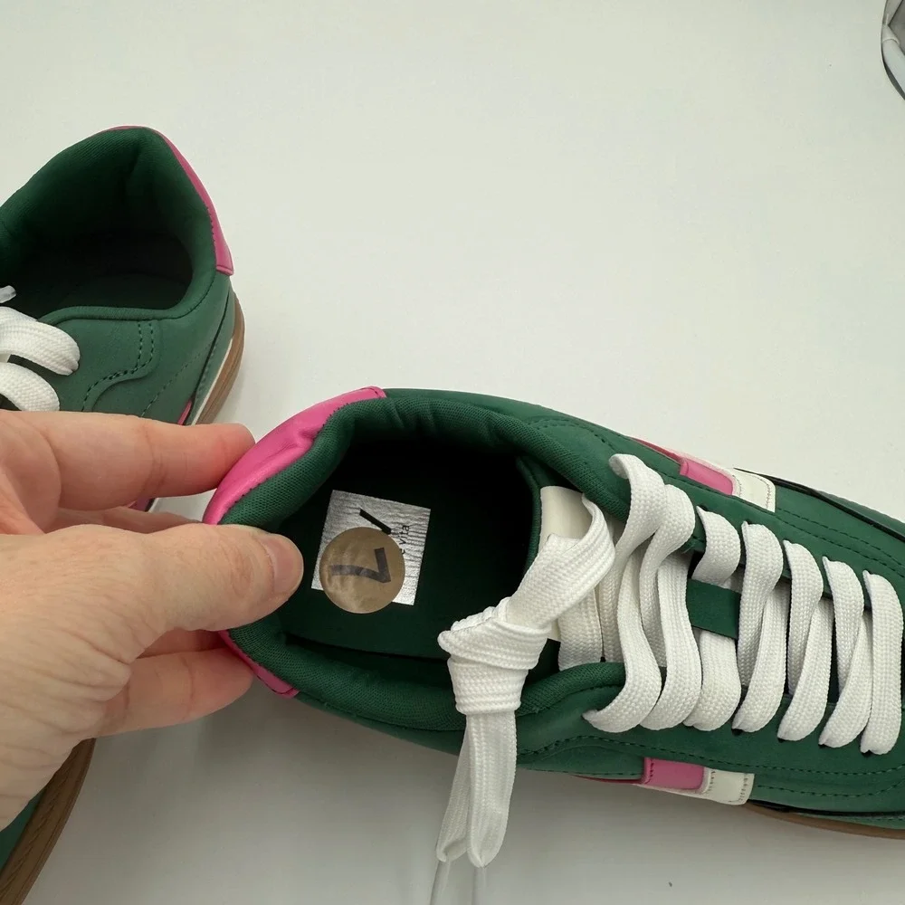 NWOT Dolce Vita Sybela Low Top Retro Sneakers 7 Green‎ Pink Gum Sole Lace Up